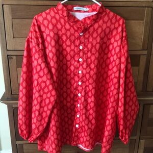 *3/$15 Red Orange Geometric Button-Up Shirt Size L